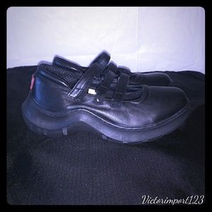 X18 Reykjavik Womens Shoes C201 US 9EUR 40 Black, 